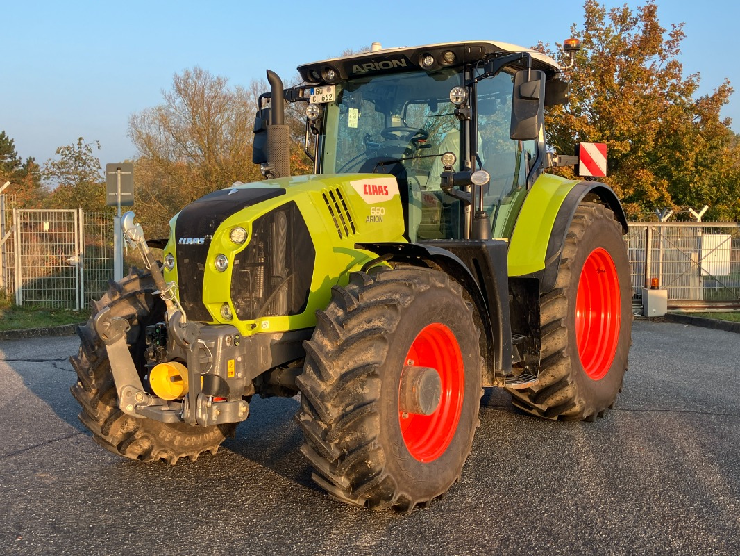 CLAAS Arion 660 Cmatic Cebis - Traktor