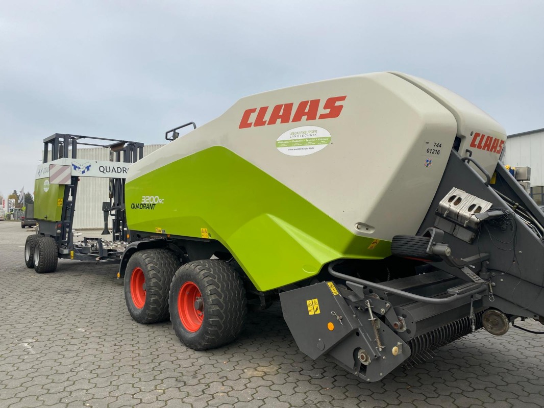 CLAAS 3200 RC mit QuadroPac V - Pulse - Prensa de envasado de gran tamaño