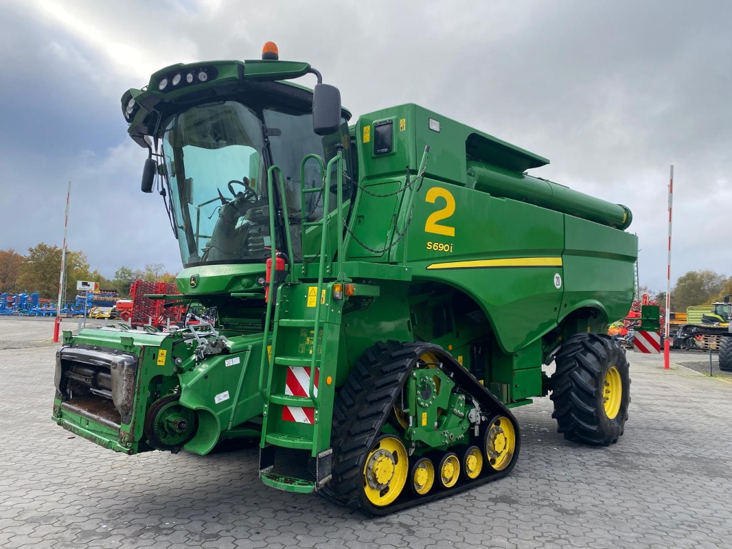 John Deere S 690i Raupe - Modelljahr 2013 - Combine harvester