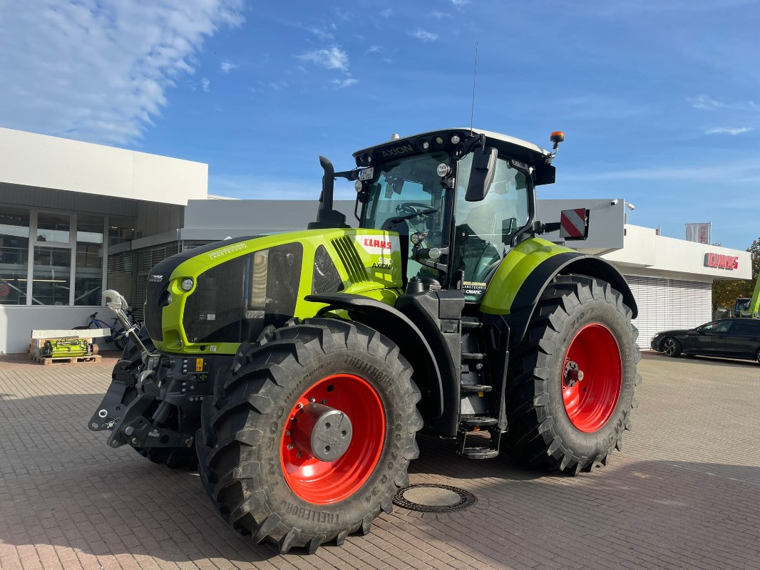 CLAAS AXION 930 **Vorführer** - Traktor