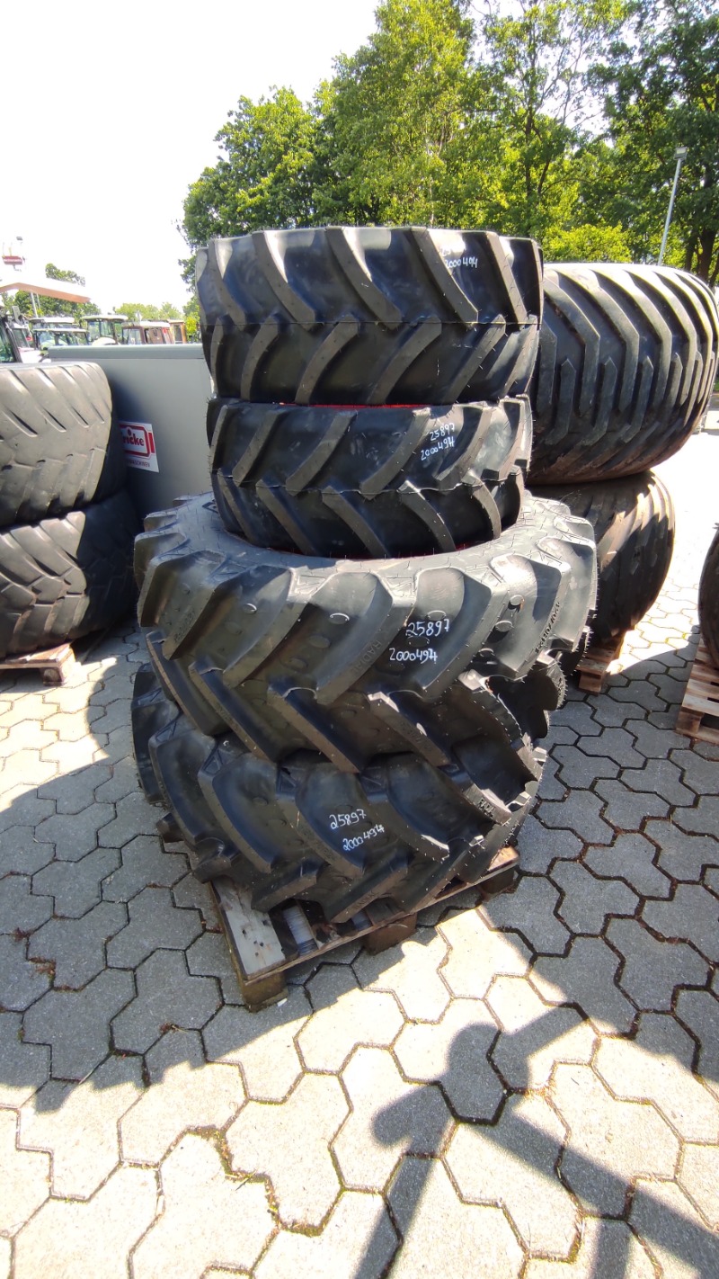 BKT 2x 320/65R16 + 2x 420/70R24 - Räder + Reifen + Felgen - Komplettradsatz