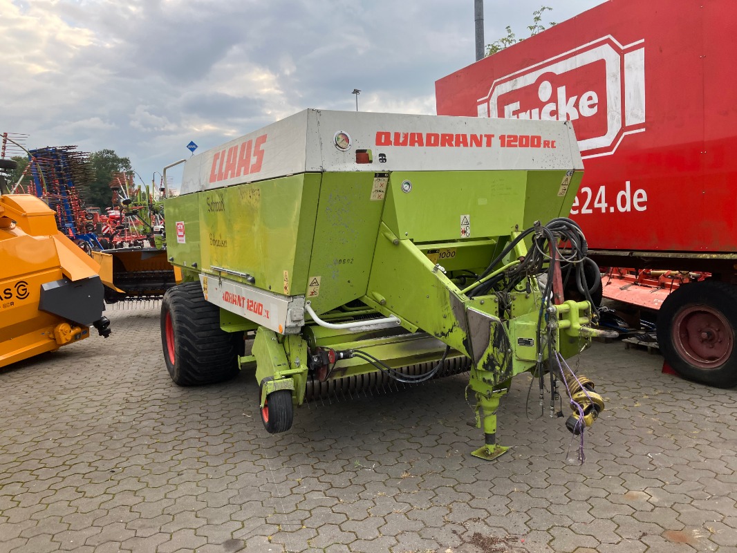 CLAAS Quadrant 1200 RC - Appuyez sur - Grande presse d'emballage