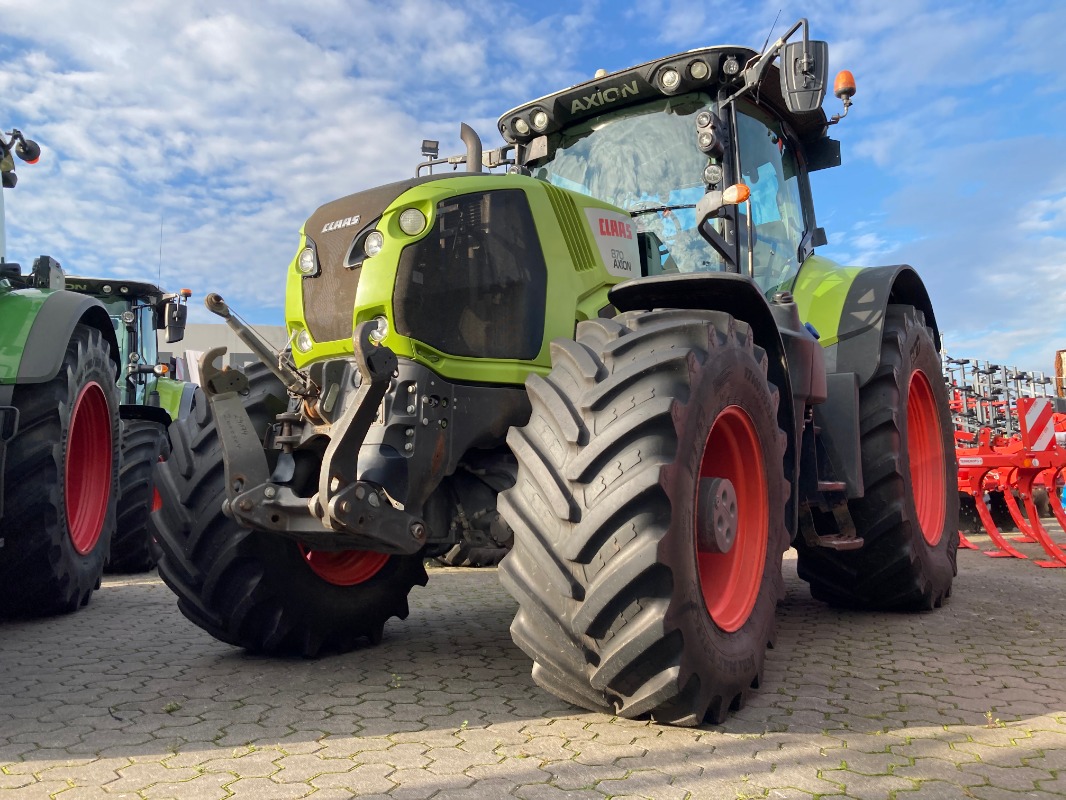 CLAAS Axion 870 CMatic Cebis - Traktor