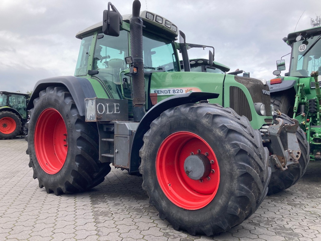 Fendt 820 Vario TMS - Traktor