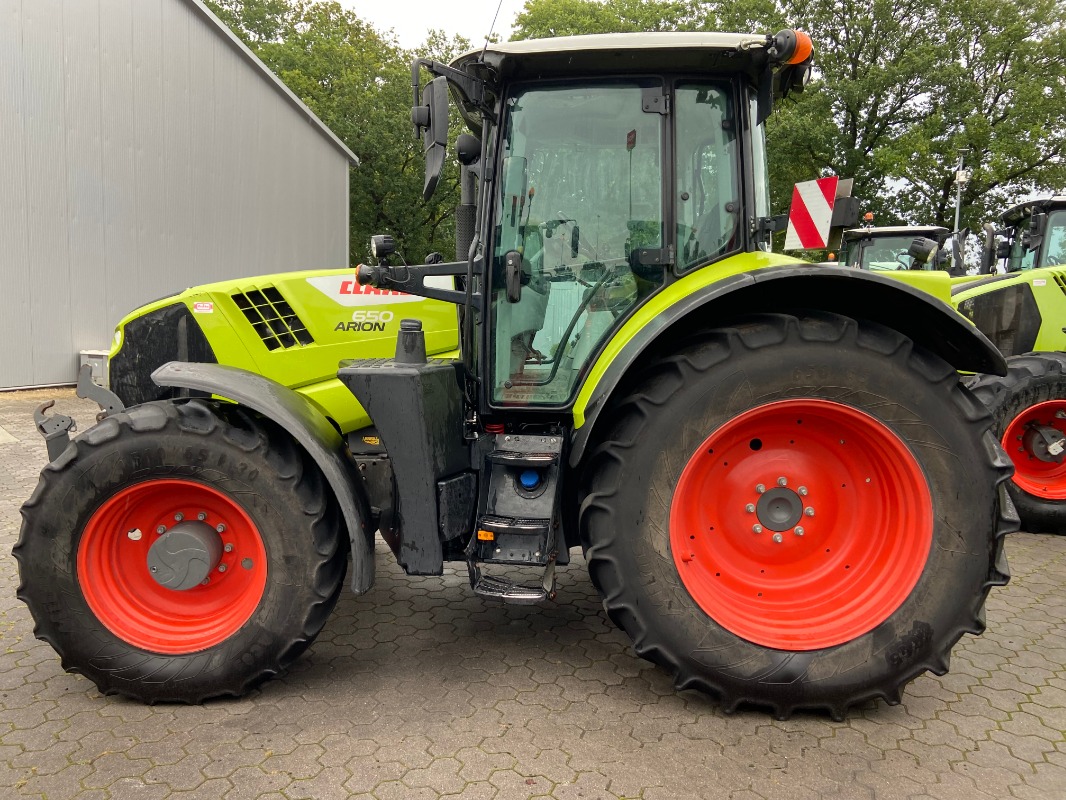 CLAAS Arion 650 CIS - Traktor