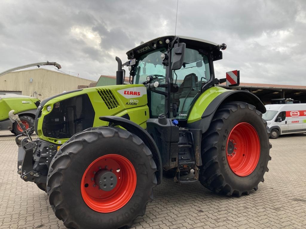 CLAAS Axion 870 - Ciągnik