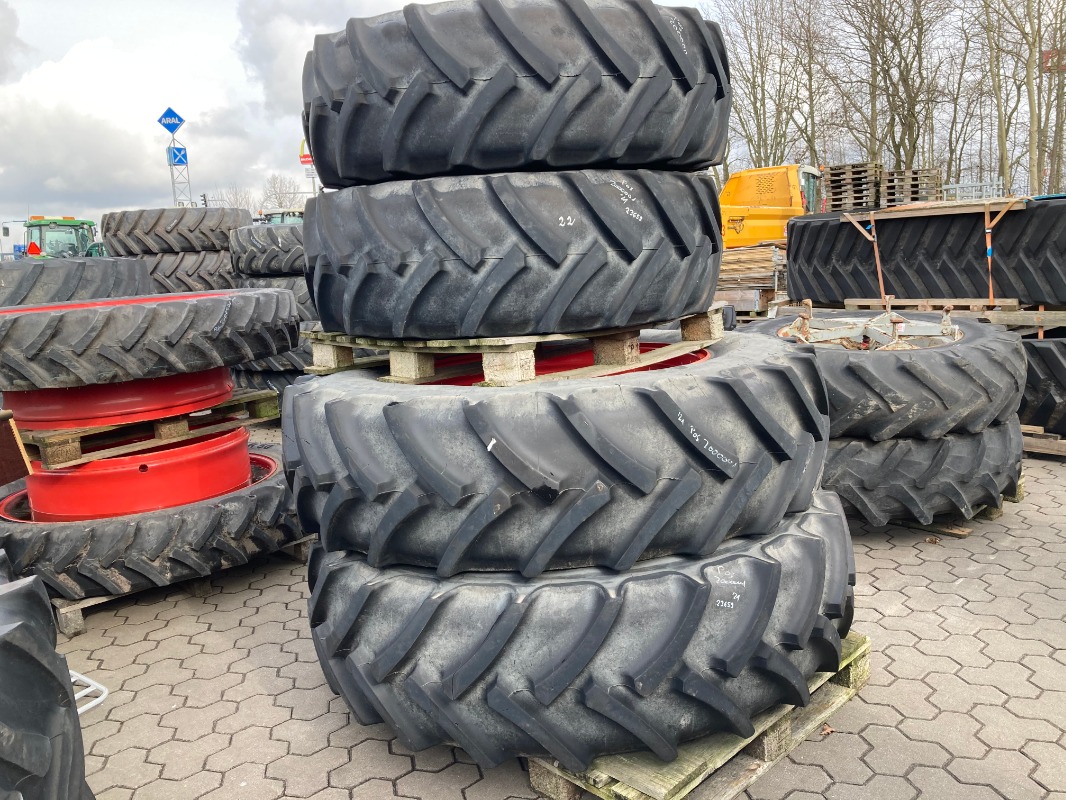 Mitas 2x 420/85R28 // 2x 480/80R42 - Räder + Reifen + Felgen - Komplettradsatz