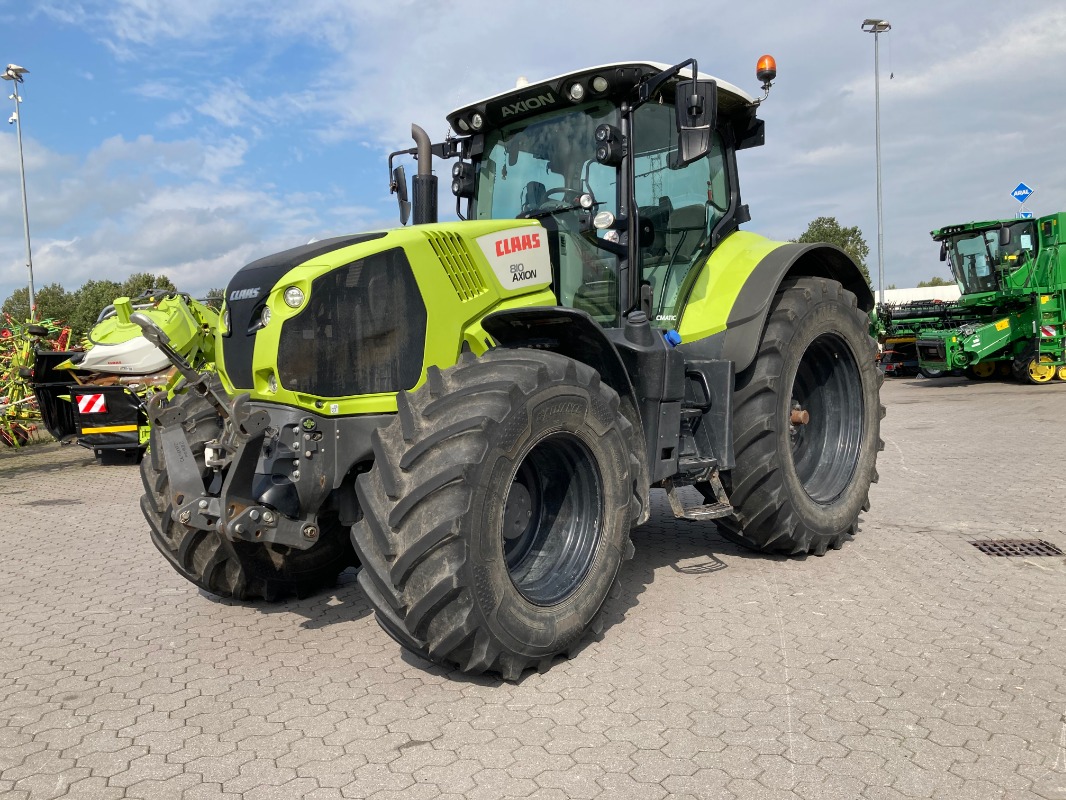 CLAAS Axion 810 CMatic Cebis - Tractor