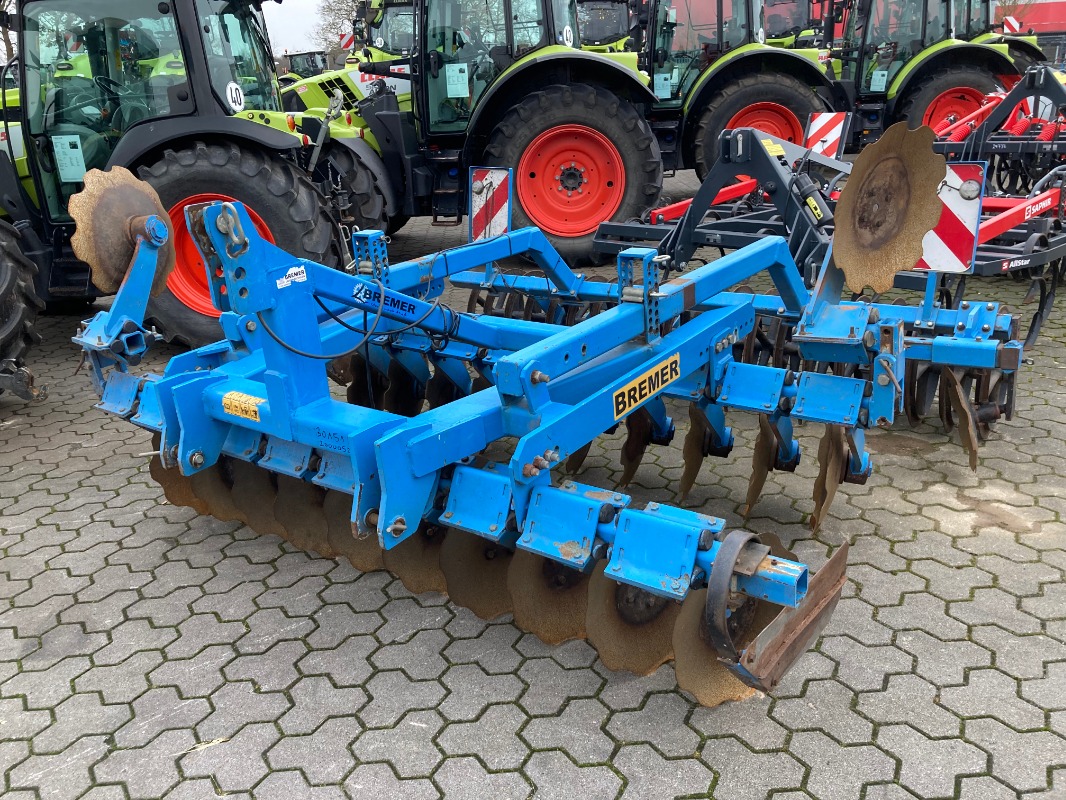 Bremer Maschinenbau 300 - Soil tillage implement - Short disc harrow