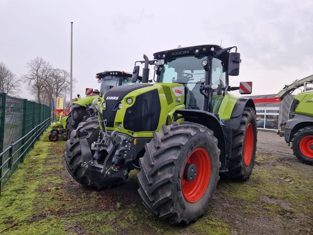 CLAAS Axion 810 CMATIC CEBIS - Ciągnik