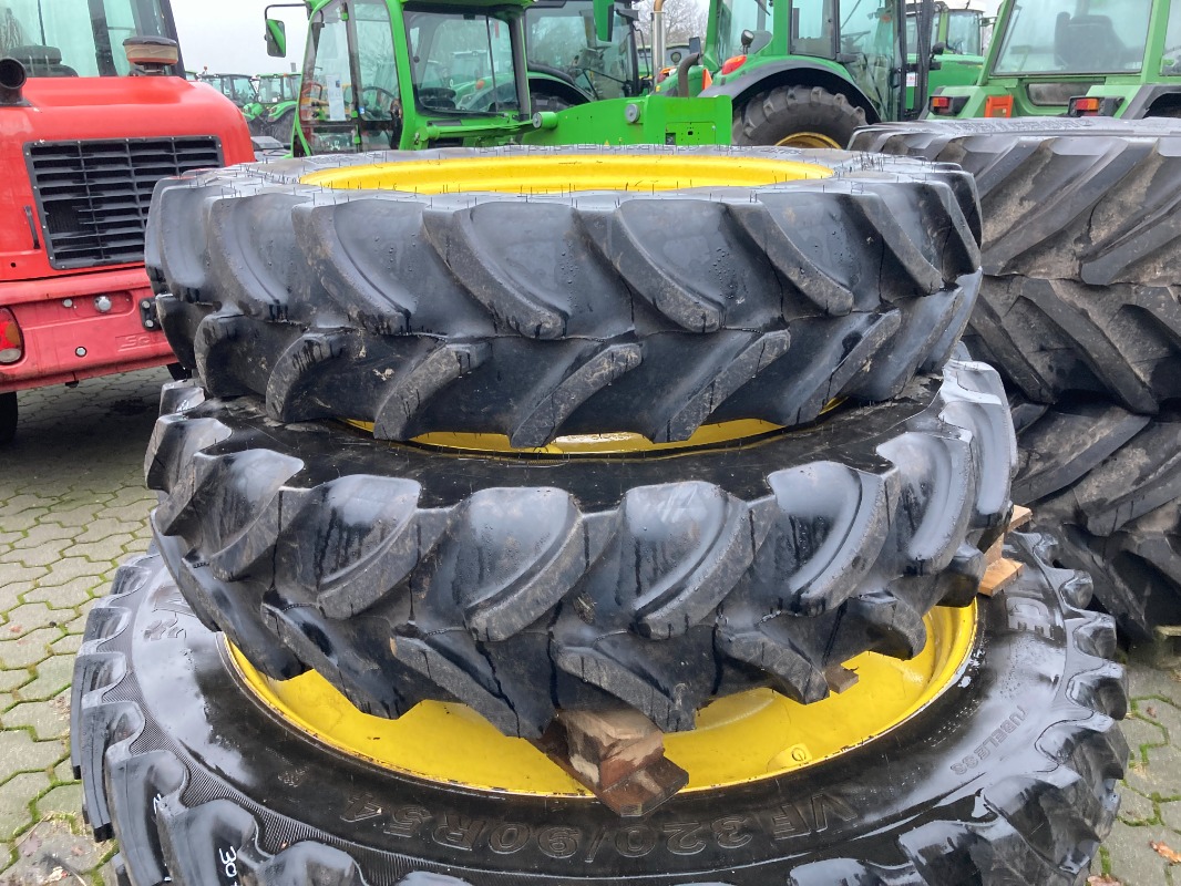 Firestone 2x 320/85R36 Pflegeräder - Räder + Reifen + Felgen - Pflegerad