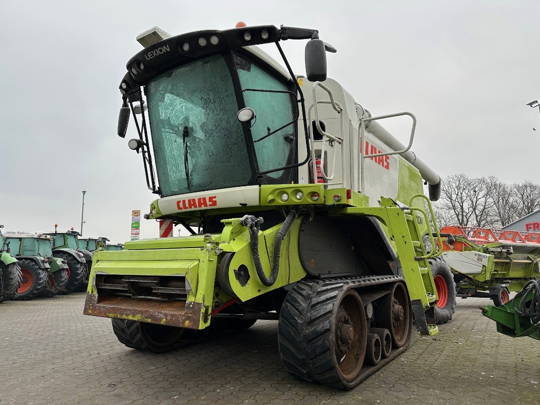 CLAAS Lexion 670 TT Allrad - Combine harvester