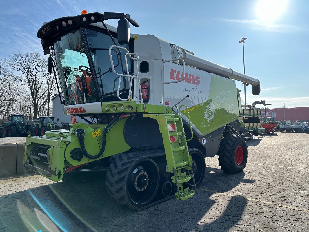 CLAAS Lexion 750 TT - Combine harvester